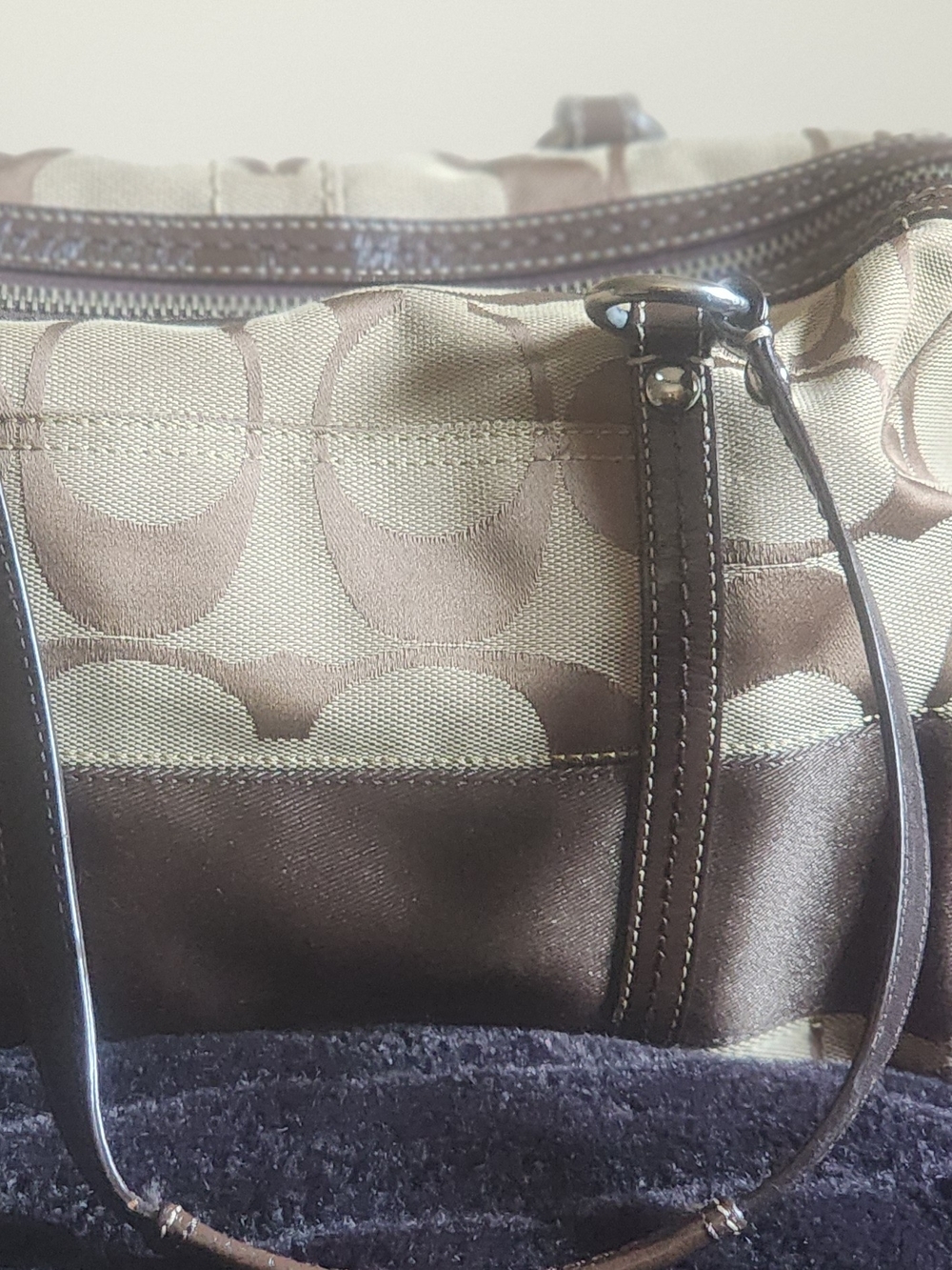 Coach Brown/Tan Signature Canvas Shoulder Bag - Picture 3 of 5